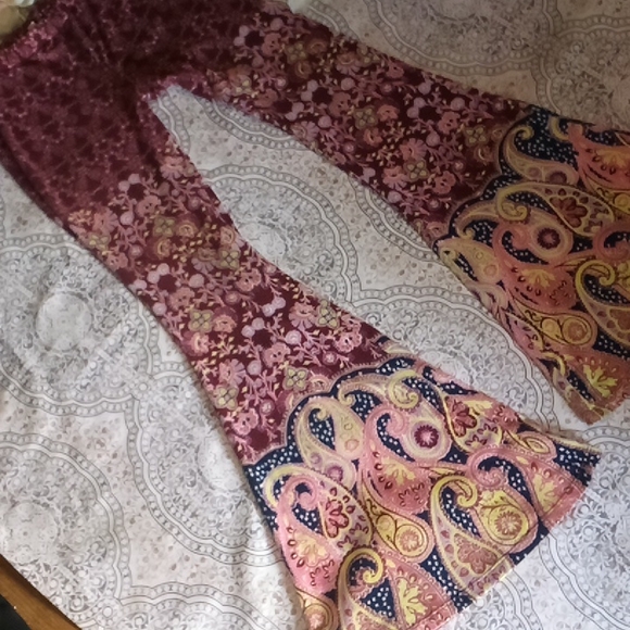 - "Love Fire" boho print  flare pants - Picture 3 of 15